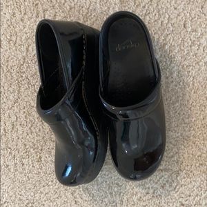 Black Patent Danskos